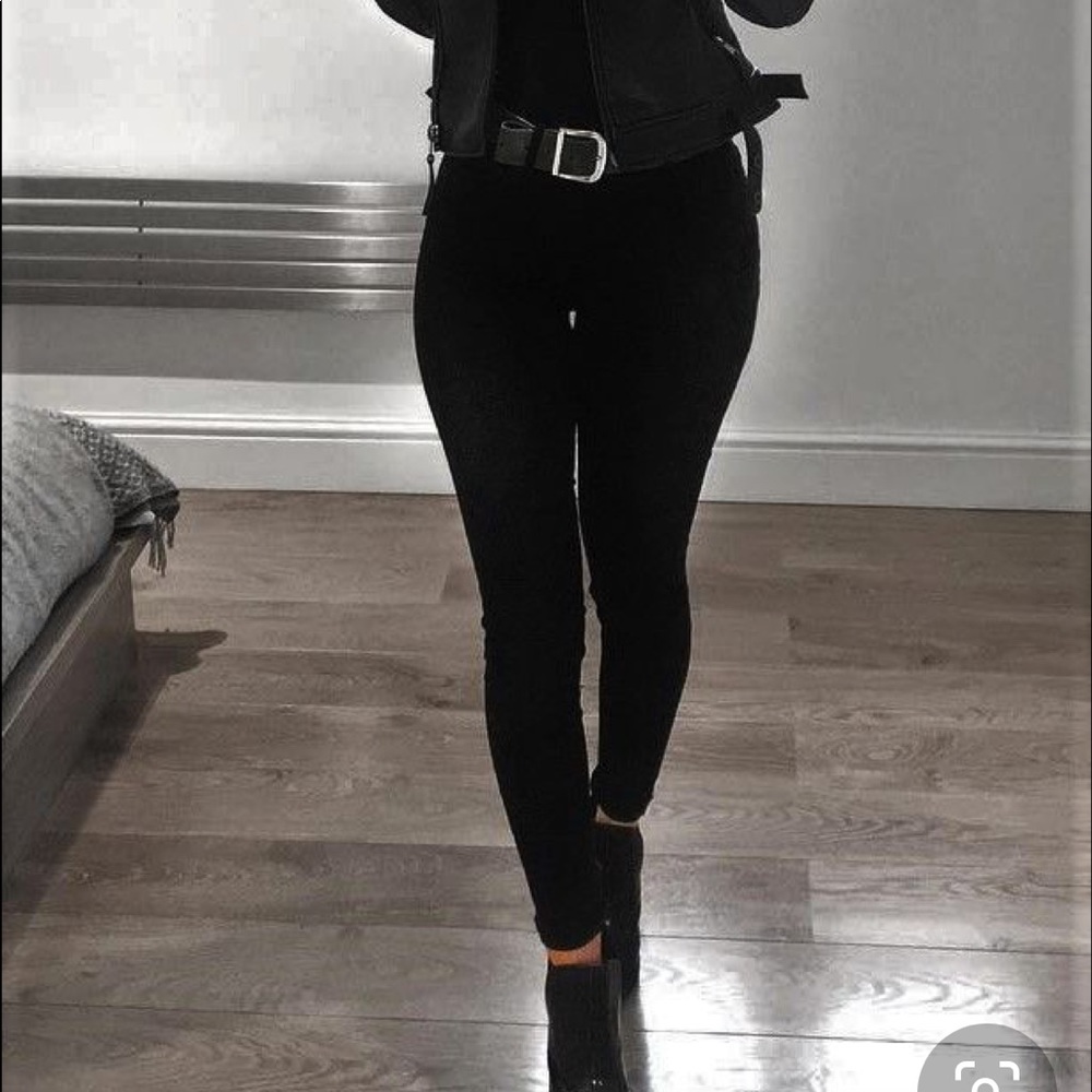 Black skinny jeans